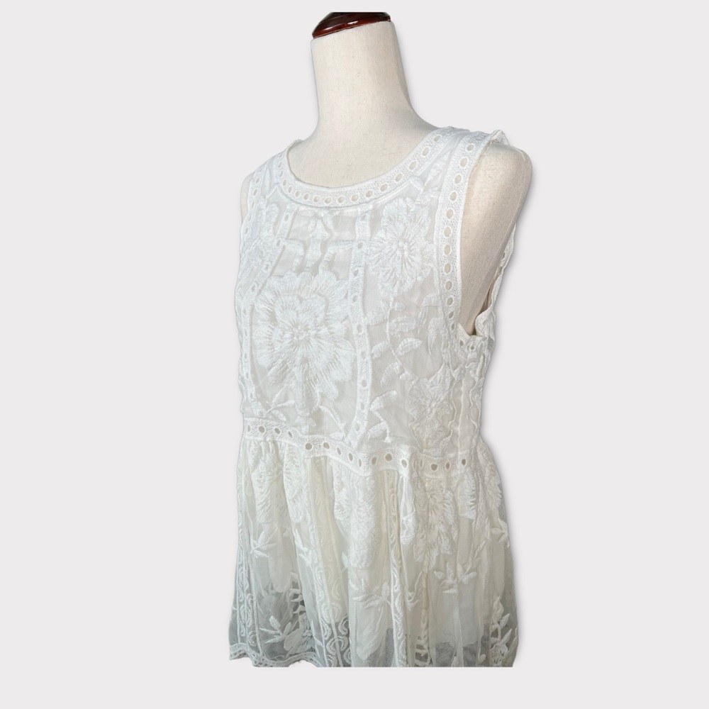 Entro Beautiful Flowy Sleeveless White Lace Top with Lining//S//Empire Waist - Picture 4 of 14